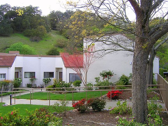 Rare Ville Valle model