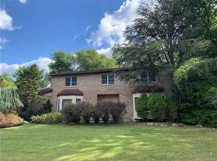 36 King Arthur Ct, New City, NY 10956