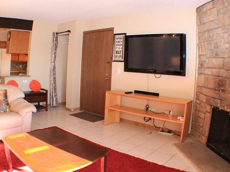 431 Wright St #209 — Photo 9