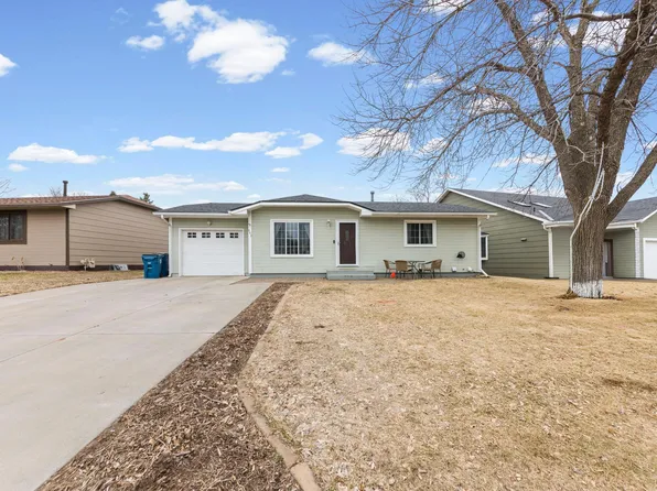 543 Jefferson Ln NW, Elk River, MN 55330