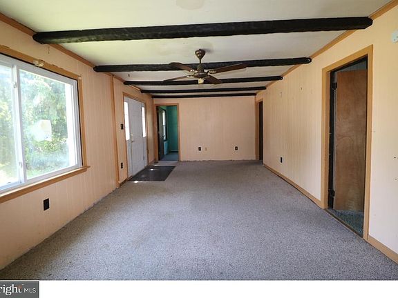 2nd image of 7 Amherst Dr