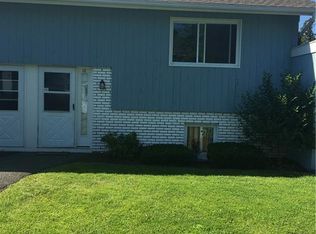 12 Cedarbrook Townhouse #TOWNHOUSE 12, Brookfield, CT 06804