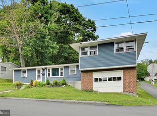 636 Snyder St, Pottsville, PA 17901