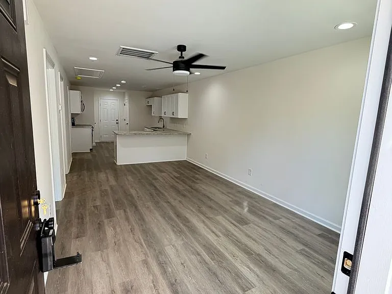 334 Dockery St #A — Photo 2