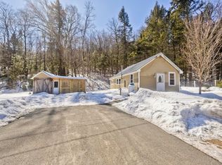 541 Berkshire Trl, Cummington, MA 01026