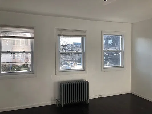 Rented by 18 REALTY | media 2