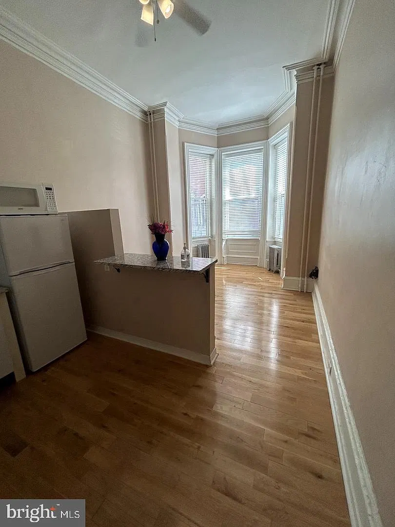 1 bed, 1.0 bath, 3143 sqft, $1,650 — Photo 3