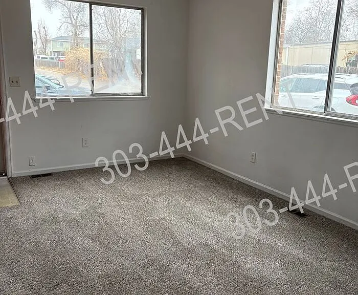 6751 E 72nd Pl #M — Photo 4