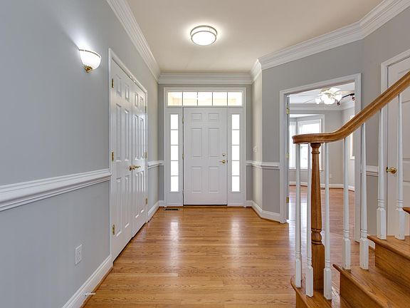 4th image of 2106 Beckett Way