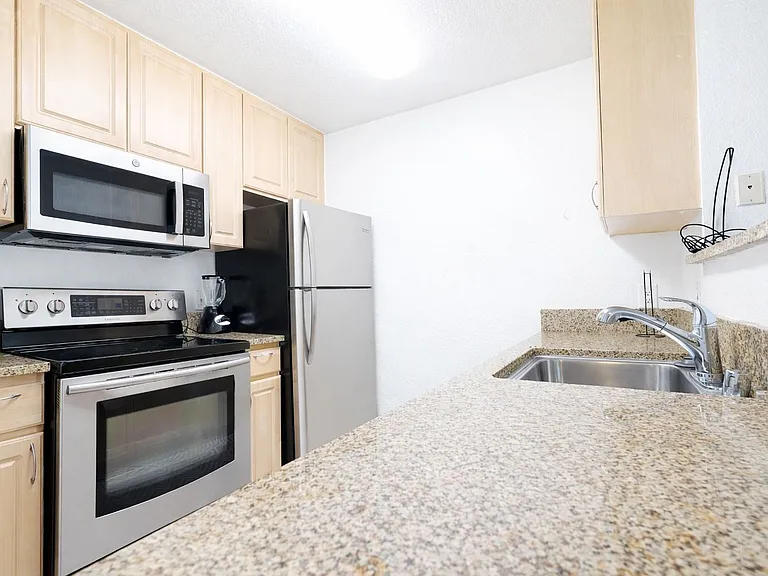 1970 Columbia St #501 — Photo 10