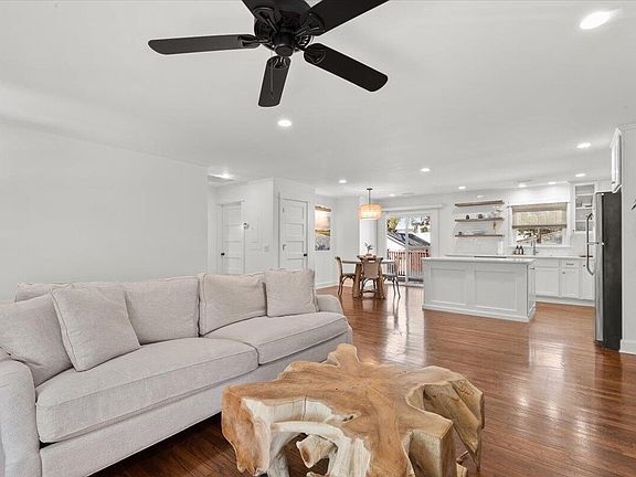 4th image of 206 Freeman St