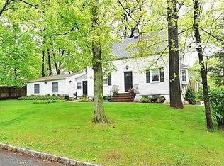 270 Hickory Ave, Tenafly, NJ 07670