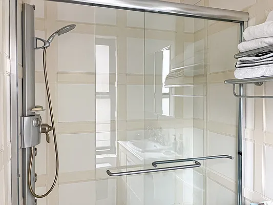 Rented by Sidewalk Realty LLC | media 16