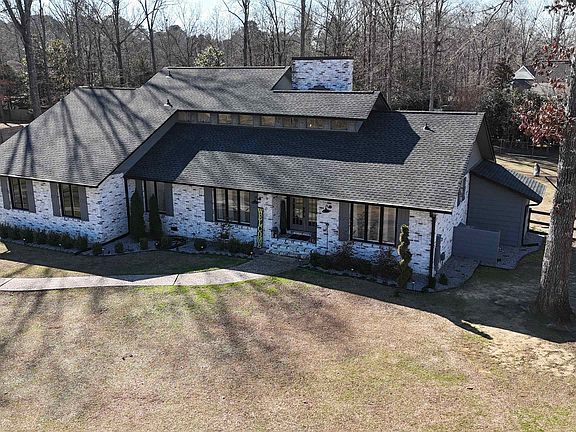 2nd image of 900 Shades Cliff Rd