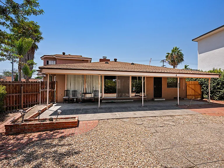 5039 Campanile Dr — Photo 24