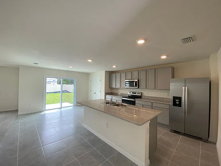 2113 NW 247th Dr — Photo 14