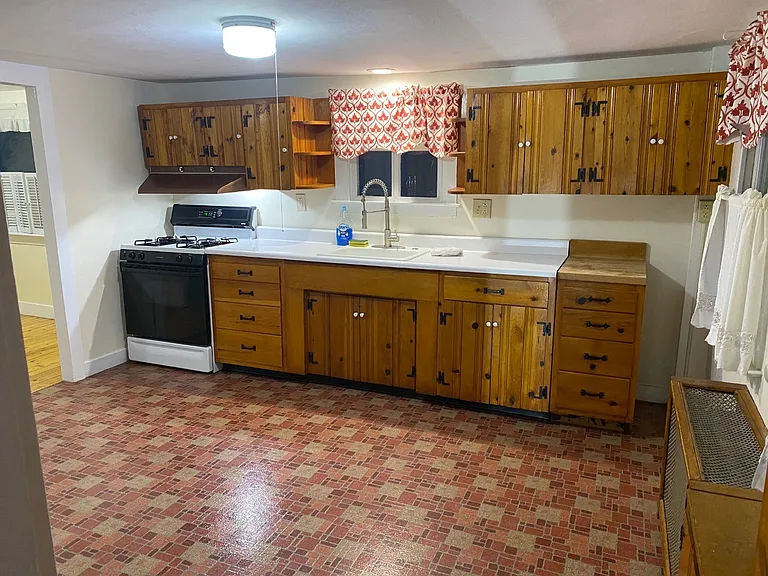 34 N Main St #A — Photo 4