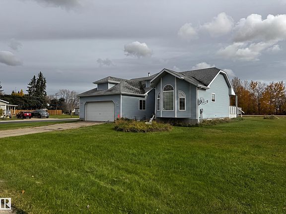 2nd image of 4751 49a St