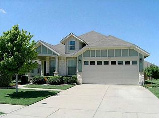 217 Crescent Ridge Dr, Fort Worth, TX 76140