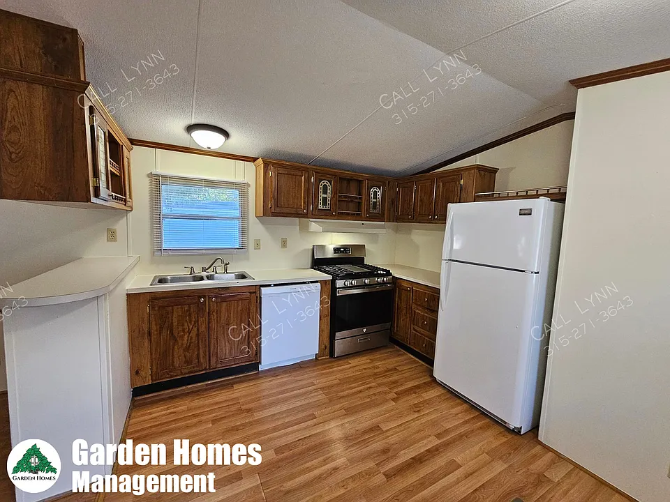 14 Hickory Dr