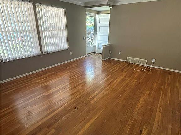 5th image of 1328 Coppergate Ln