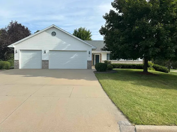 231 Stoneridge Ln, Seymour, WI 54165