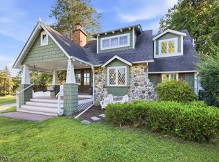 397 W Shore Trl, Sparta, NJ 07871