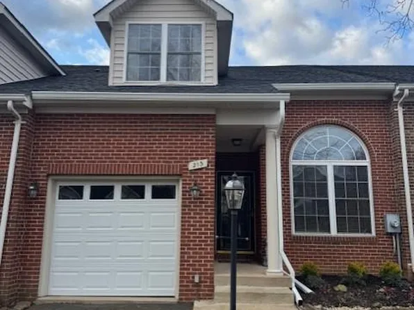 213 N View Cir, Warrenton, VA 20186