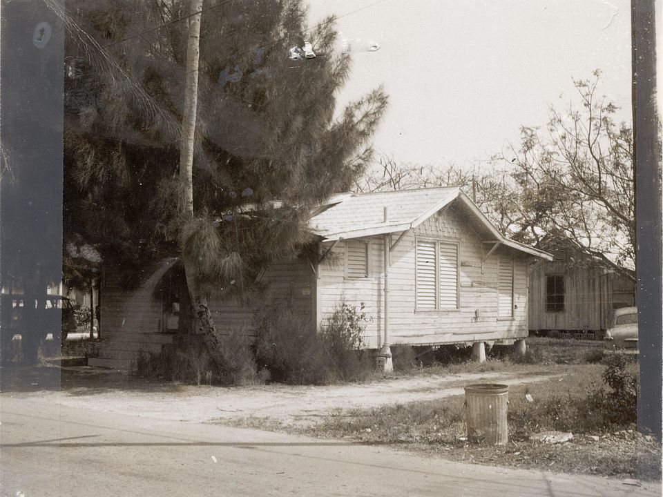 1st image of 1119 Florida St