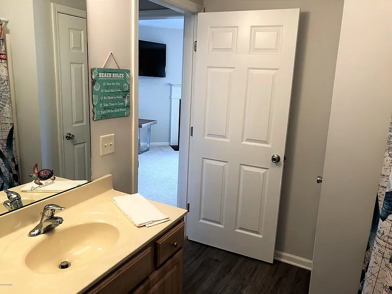 633 Spencer Farlow Dr #20 — Photo 28