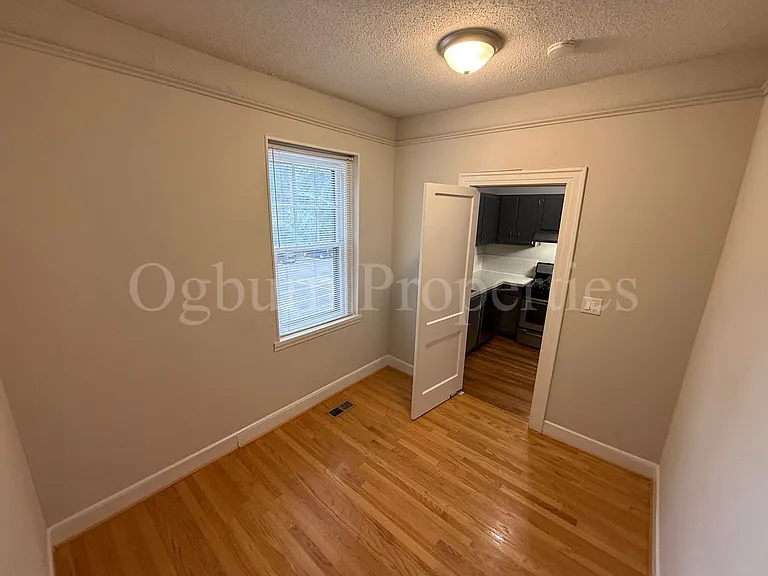 1416 Glade St — Photo 7