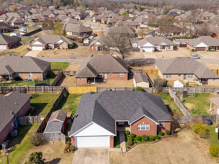 2213 Caleb Dr — Photo 22