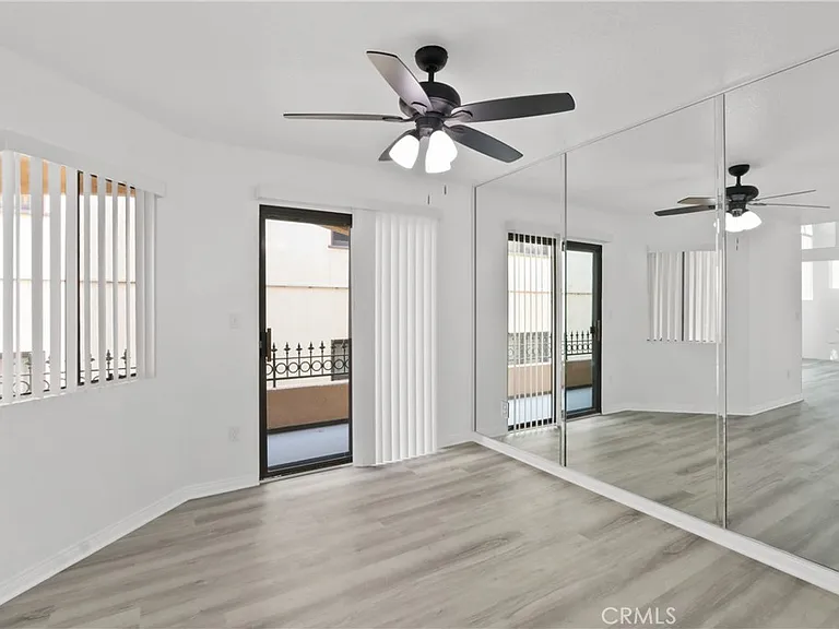 1052 Belmont Ave #B — Photo 14