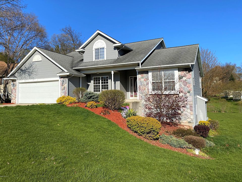 1st image of 9070 Lady Lauren Dr NE