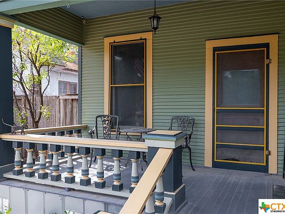 3rd image of 381 Tolle St