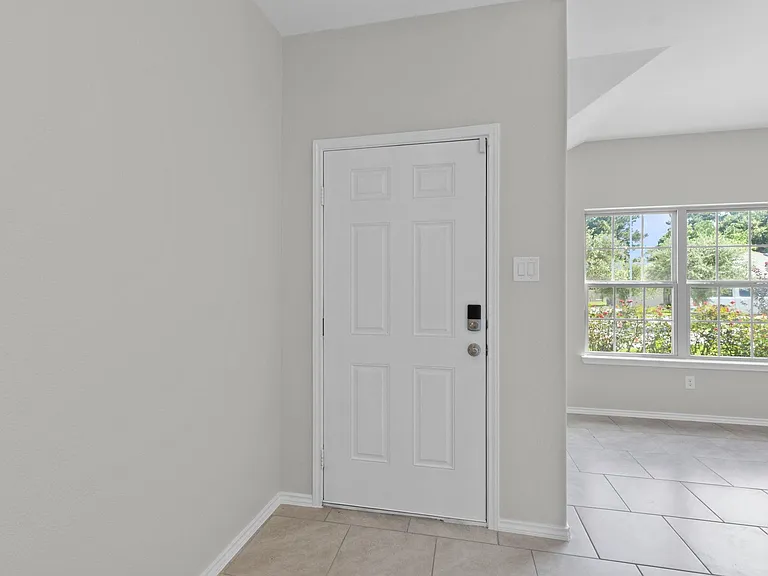 10146 Shagbark Hickory Ct — Photo 7