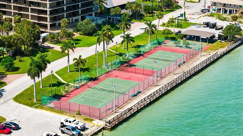 7600 Bayshore Dr — Photo 4