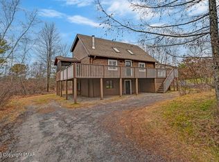 299 Ash Dr, Long Pond, PA 18334