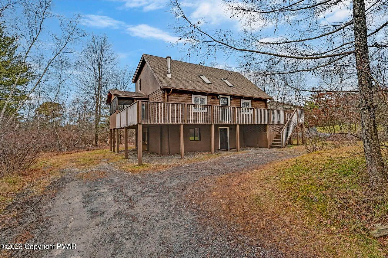 299 Ash Dr photo 1