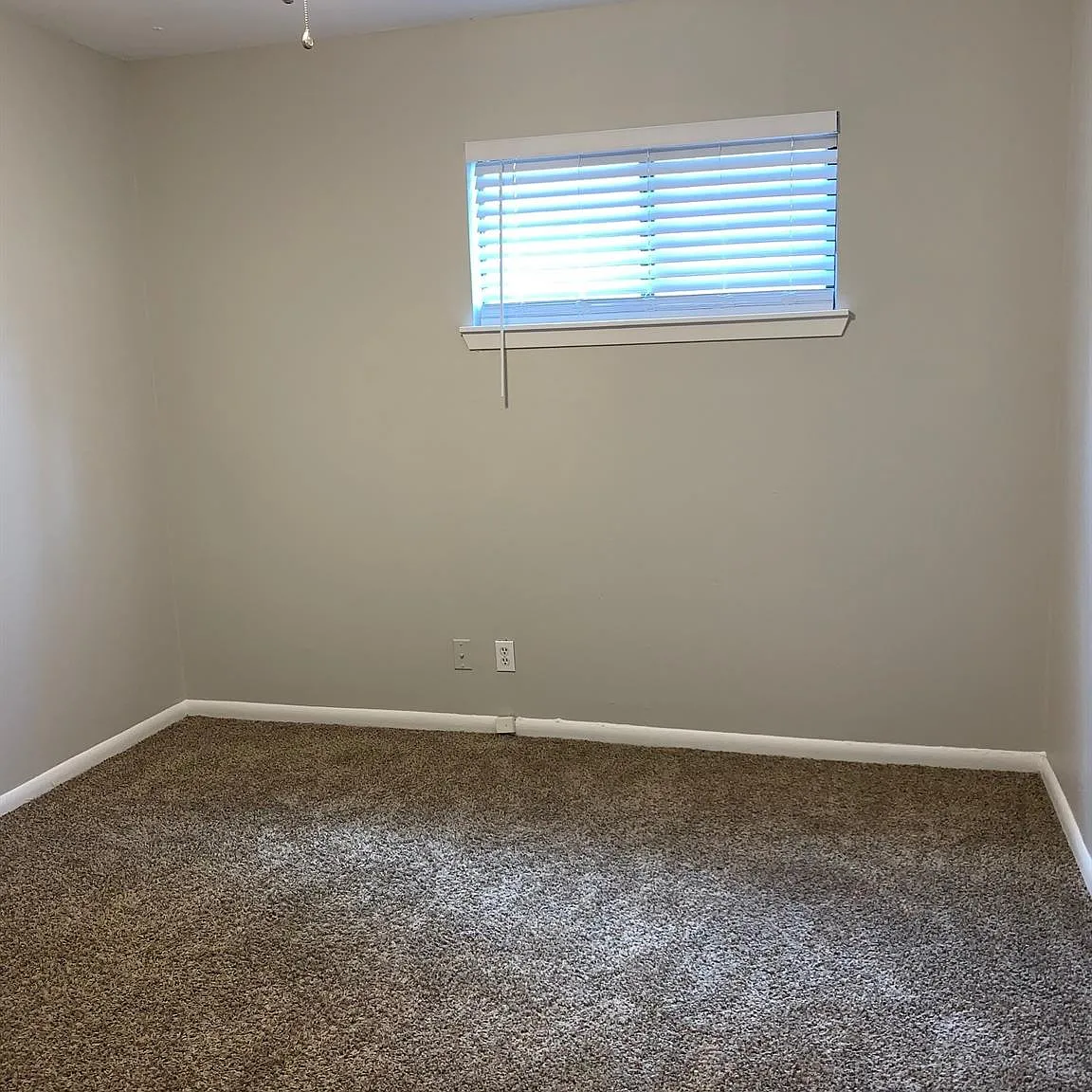 2 bed, 1.0 bath, 850 sqft, $1,185 — Photo 4