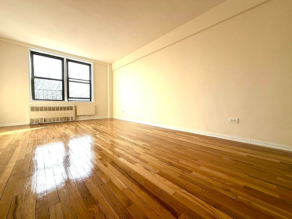 1st image of 1355 E 18th St APT 6L