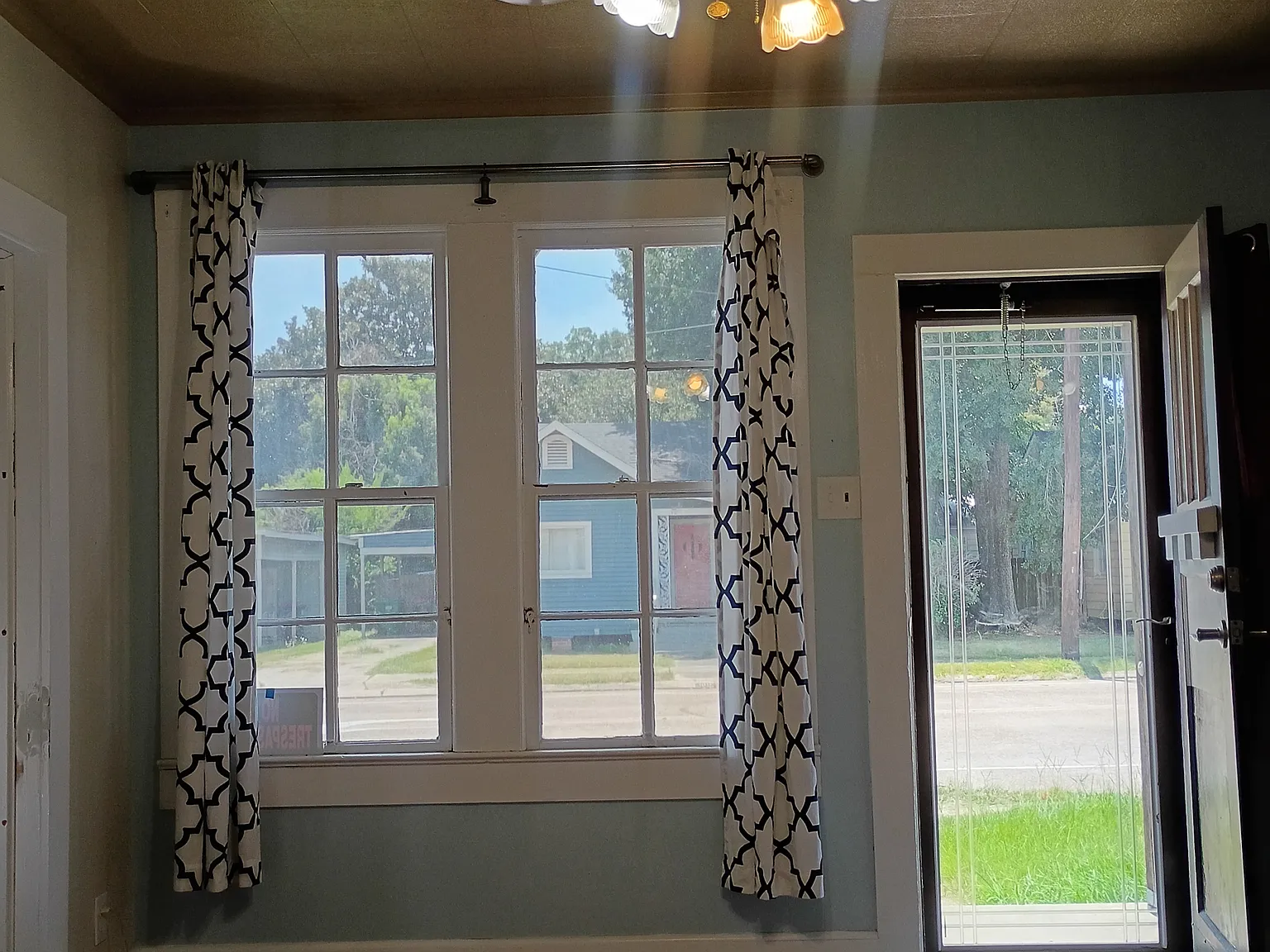 2 bed, 897 sqft, $1,000 — Photo 3