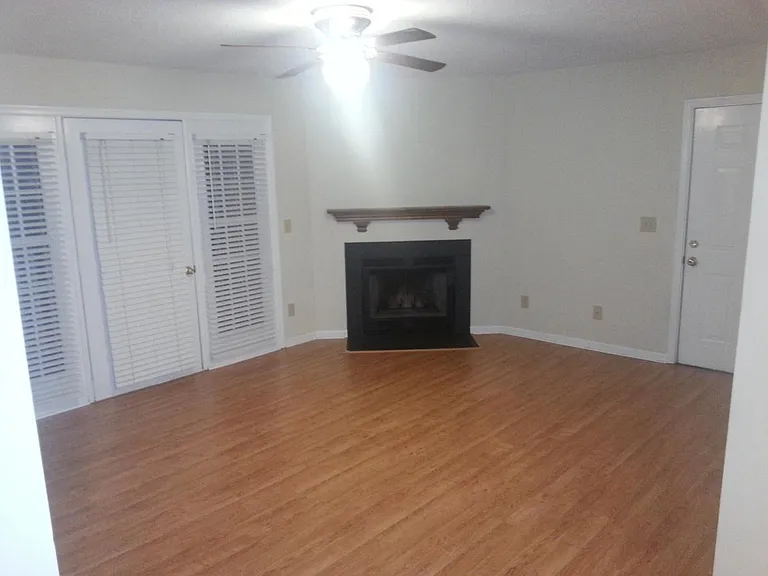 5531 Hornaday Rd #F — Photo 1