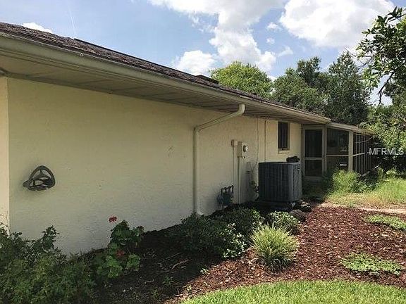 2nd image of 158 Turnberry Cir