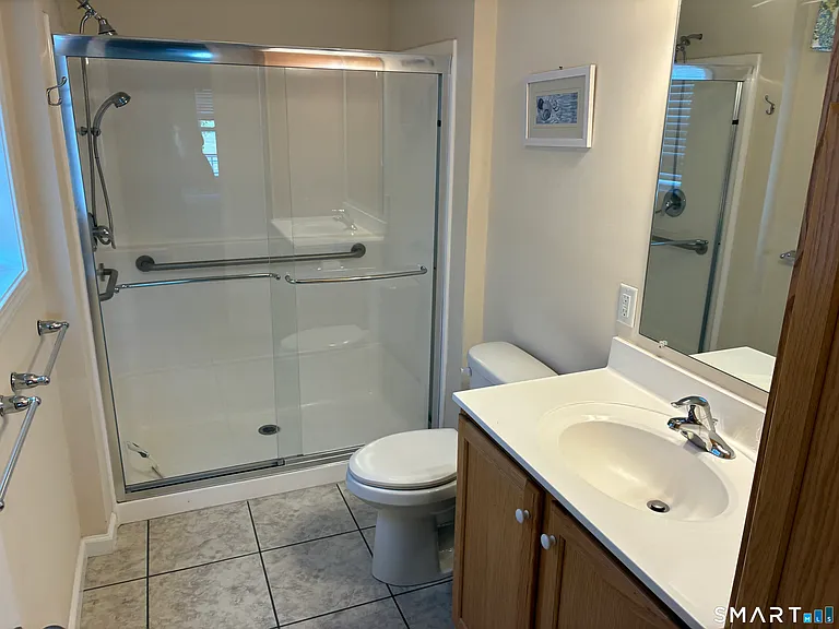 2 Buckingham Ave — Photo 10