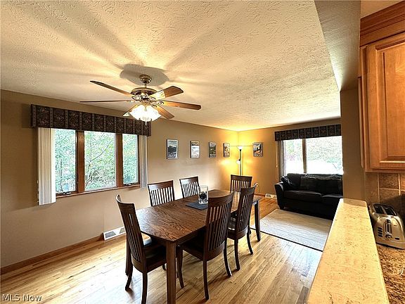 5th image of 26771 Leenders Ln
