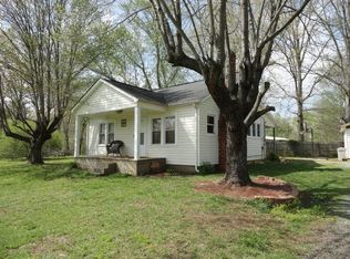 4246 Smokey Creek Rd, Lenoir, NC 28645