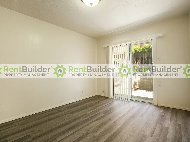 12124 Menaul Blvd NE — Photo 18