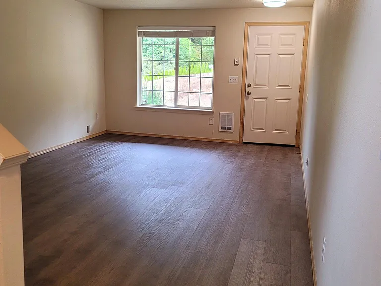 134 Ridgeview Ct — Photo 2