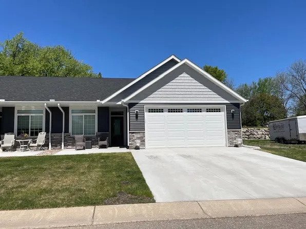 411 Kottke Ct SE #2, Hutchinson, MN 55350